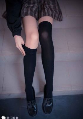 体验巨乳白嫩美女的服务AV_BD韩语视频大全